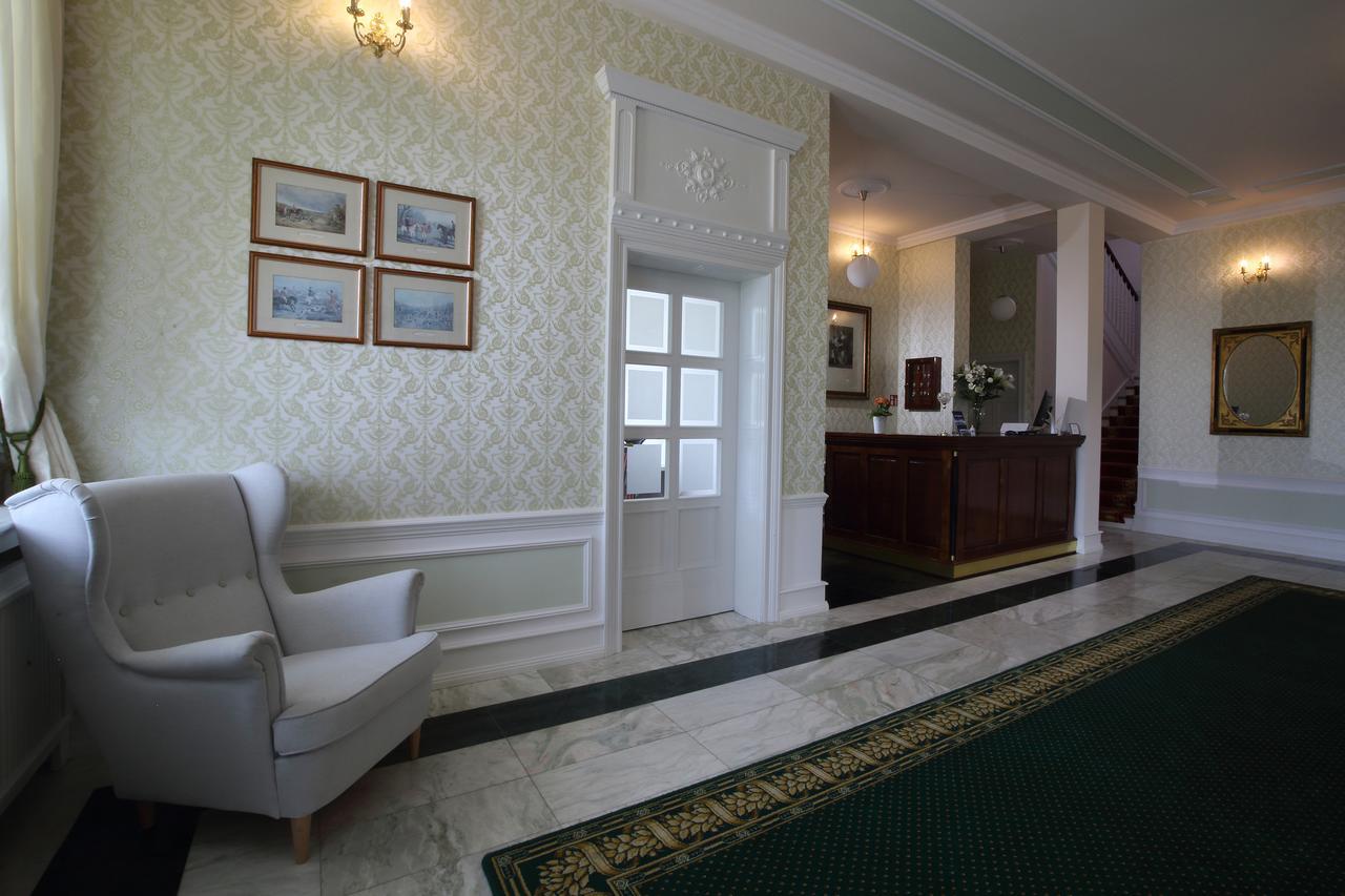 Palac I Folwark Nemino Sierakowice  Exterior foto